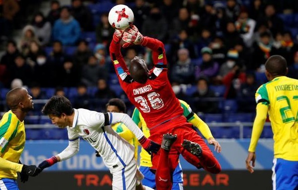 جانب من مباراة كاشيما وصن داونز