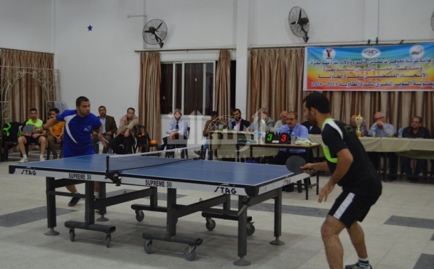 أحد لقاءات دوري تنس الطاولة