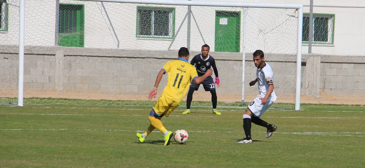 جانب من مباراة التفاح والهلال