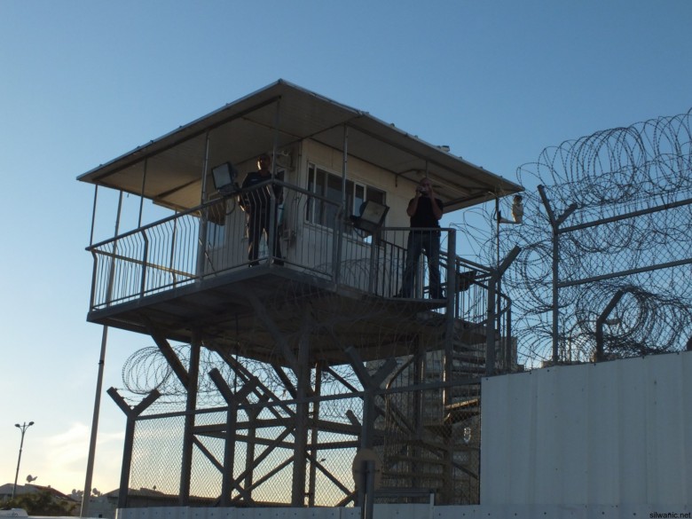 20 أسيرا في مستشفى "الرملة" يعانون إهمالًا طبيًا