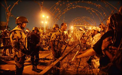 الجيش المصري ينتشر في مدينة أسوان (أرشيف)