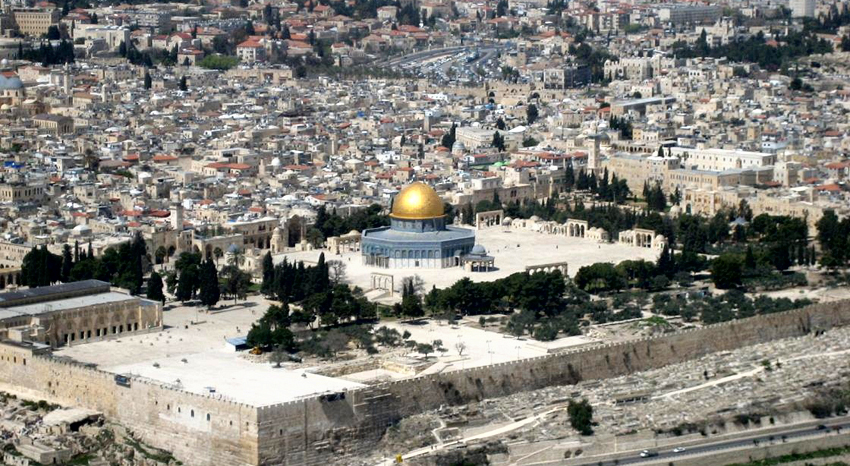  مدينة القدس باتت محاطة بالمستوطنين من كل جانب
