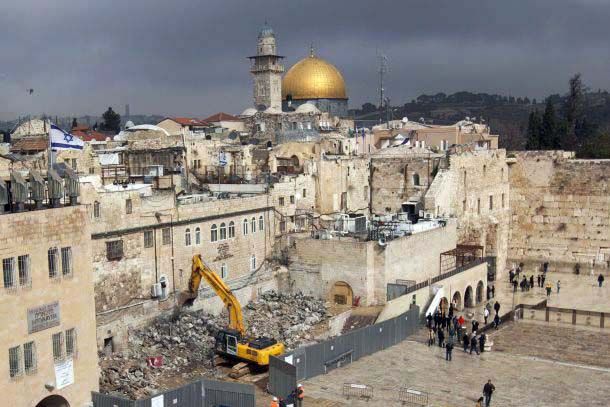 أعمال حفر بالقدس