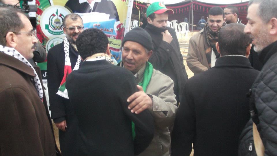 خلال الافراج عن الأسير "عبد الحميد أبو خوصة"