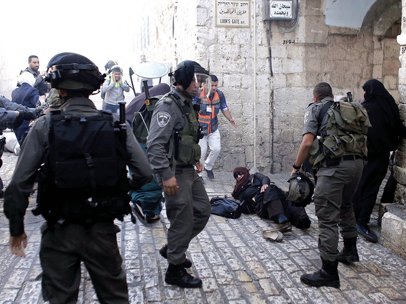 الاحتلال يواصل حصاره لمسجد قبة الصخرة