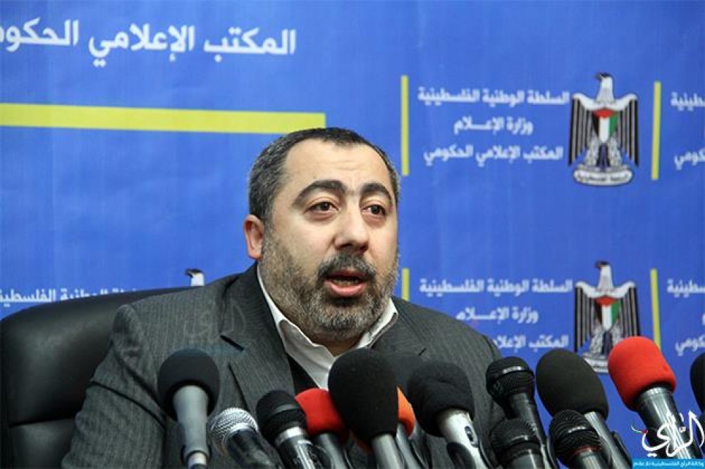 طاهر النونو المستشار الإعلامي لرئيس المكتب السياسي لحركة "حماس" إسماعيل هنية