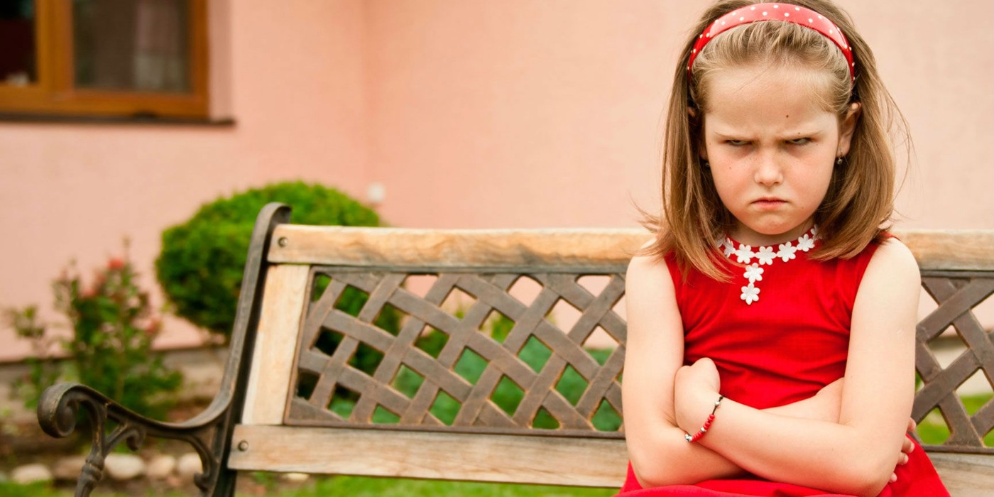 توجد العديد من المشاكل منها المسؤولية التي تكون عبئا عليها