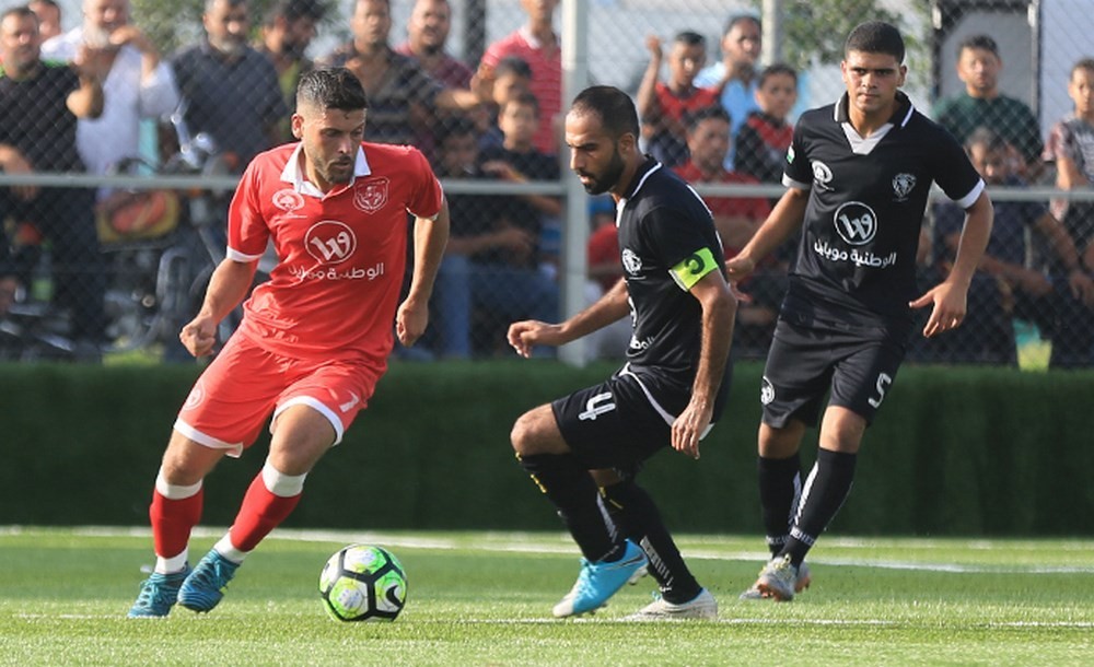 جانب من مباراة سابقة بين الطرفين
