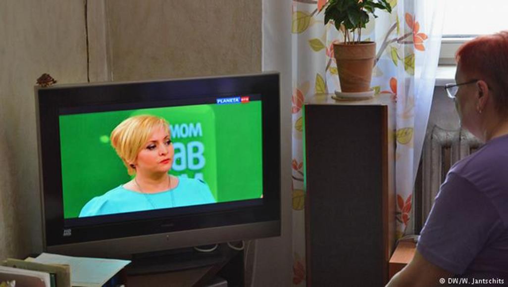 لذين قضوا أكثر من ثلاث ساعات ونصف الساعة في مشاهدة التلفاز يوميا أكثر عرضة لخطر فقدان الذاكرة