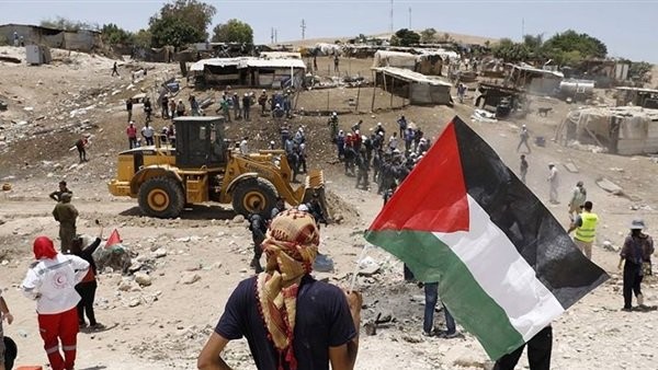 تهديدات تستهدف الخان الأحمر