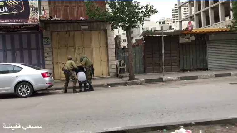 فلسطيني يقتحم محكمة سالم العسكرية بقنبلة أنبوبية