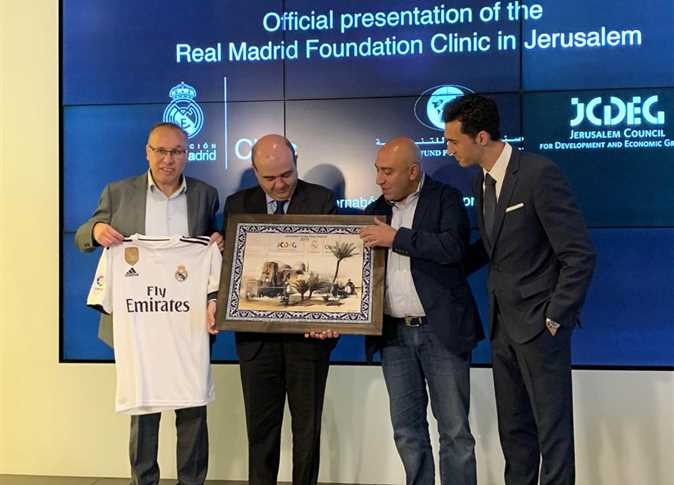 جانب من توقيع الاتفاقية