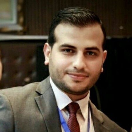 الصحفي أحمد الكومي