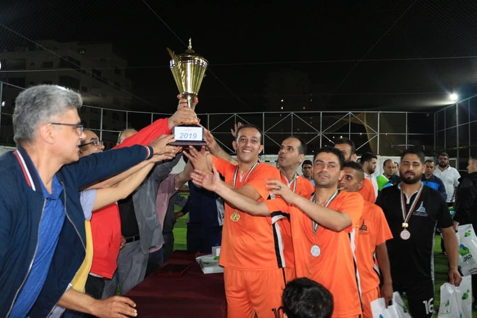 جانب من تتويج البطل