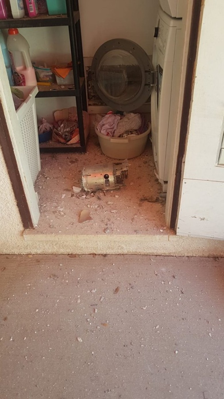 صاروخ "القبّة" يغيّر مهمته ويسقط في منزل مستوطن