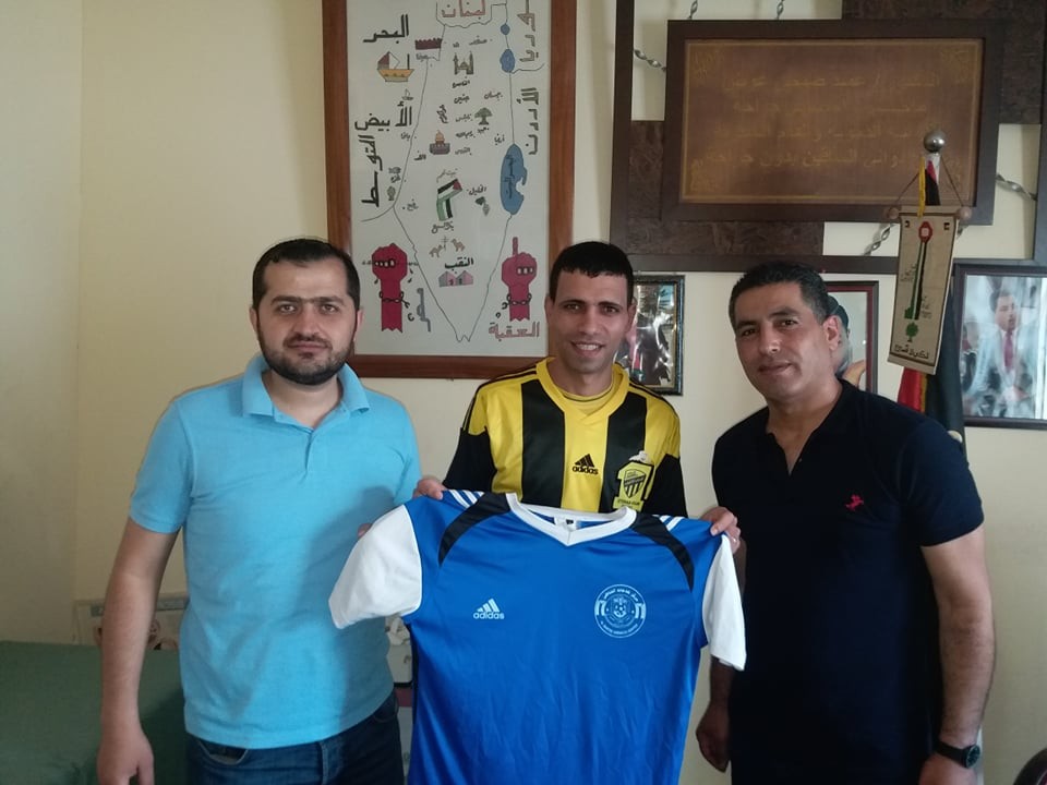 الداعور في المنتصف