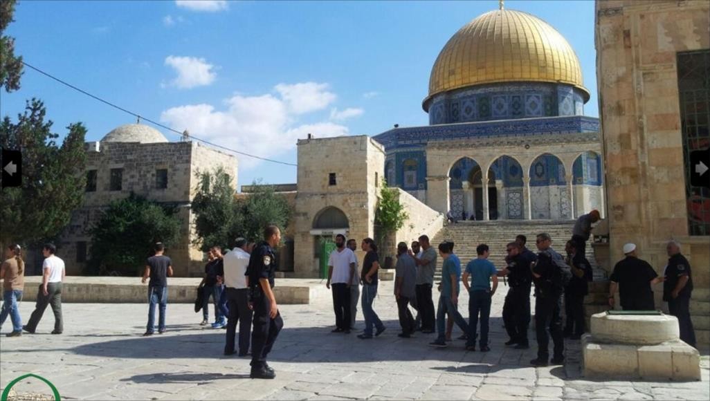 صورة من اقتحام المستوطنين باحات المسجد الاقصى