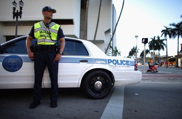 فتى أمريكي يطلق الرصاص على 5 من أفراد أسرته ويرديهم قتلى