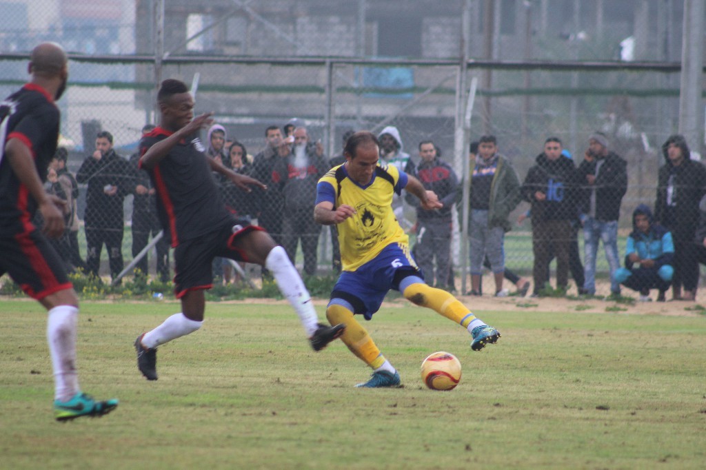 جانب من مباراة سابقة بين الطرفين