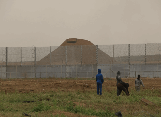 الجدار الفاصل.png