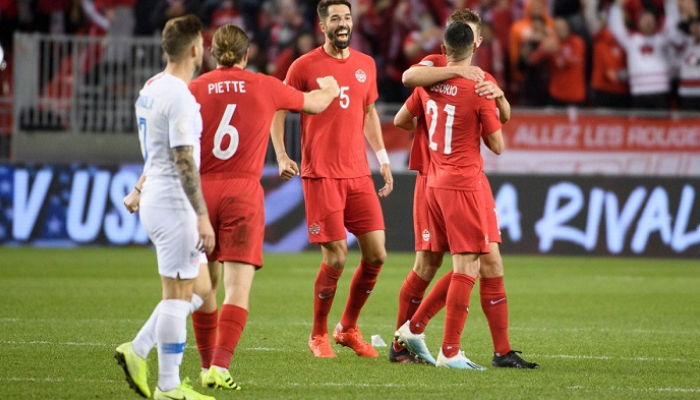 فرحة لاعبي كندا بالفوز