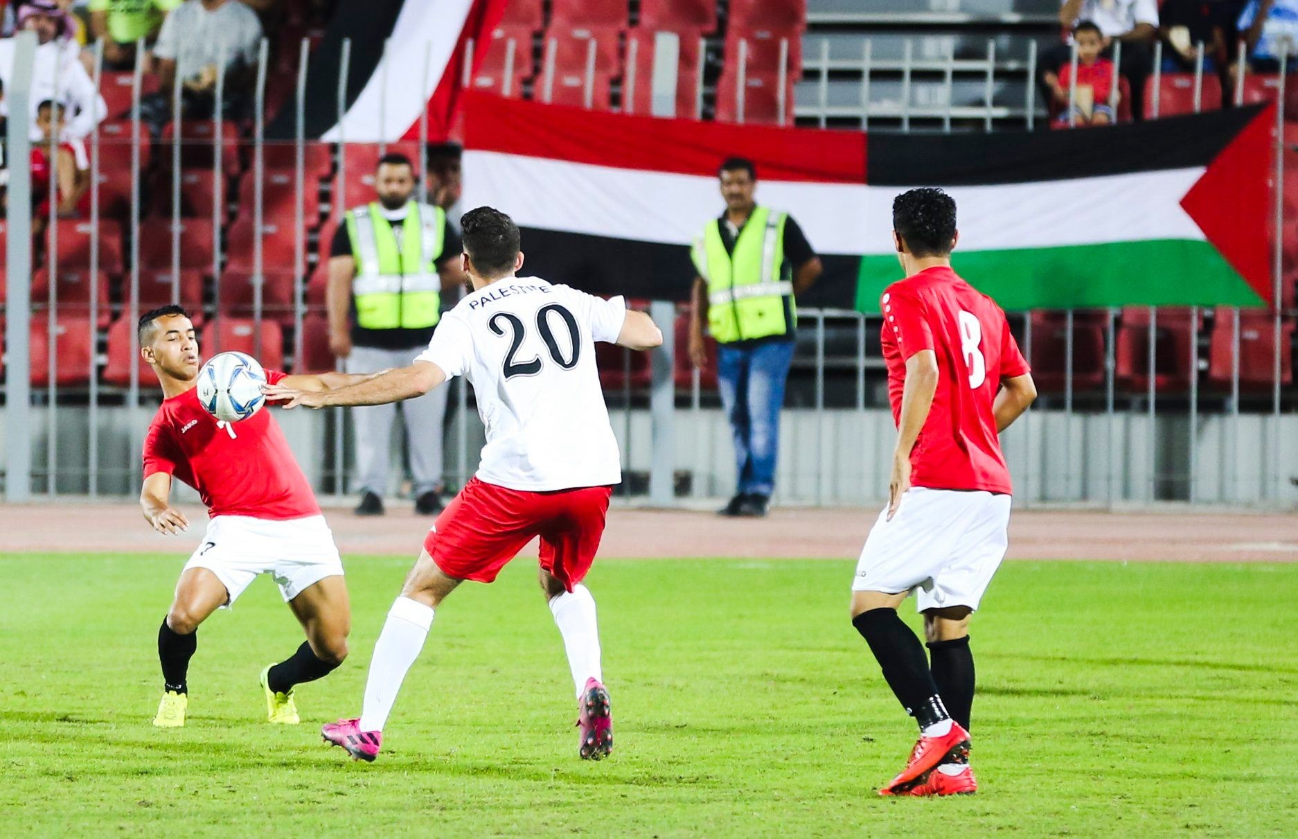 جانب من لقاء الوطني واليمن