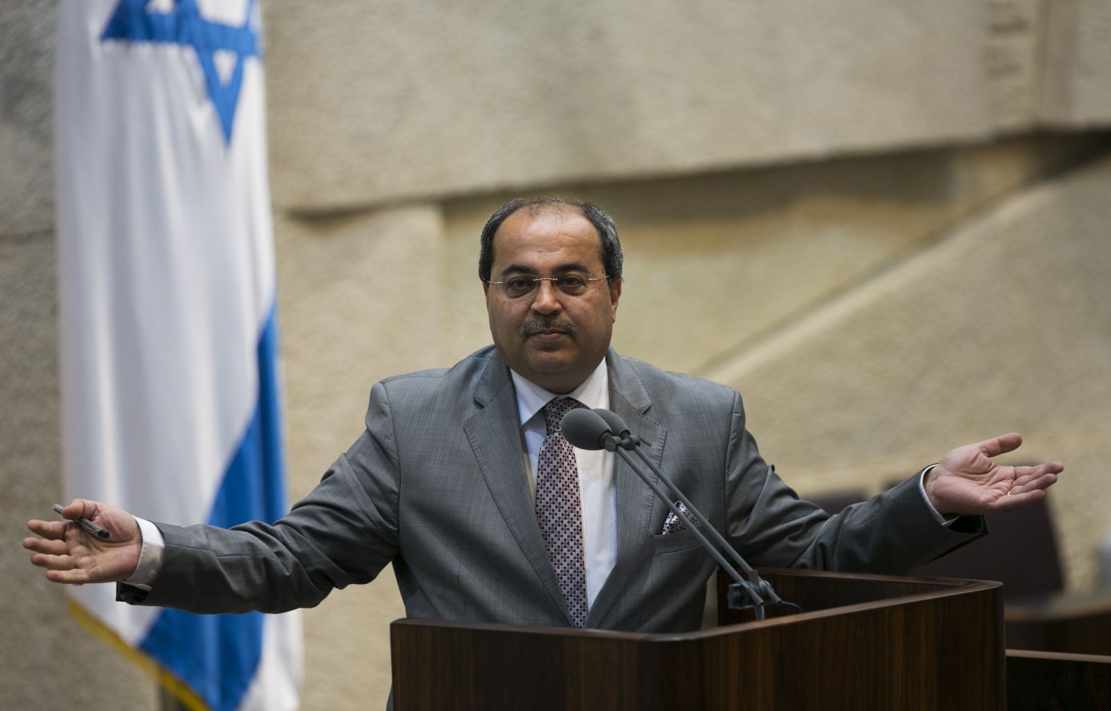 الطيبي يتوقع عدوان جديد على غزة ويحذر من العودة لسياسة الاغتيالات