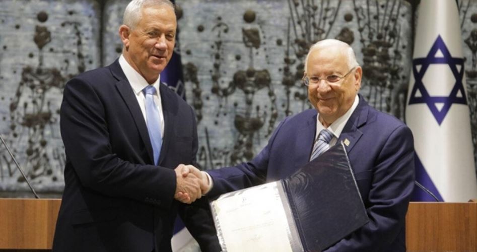 "حزب غانتس" يؤيد فرض السيادة على الأغوار