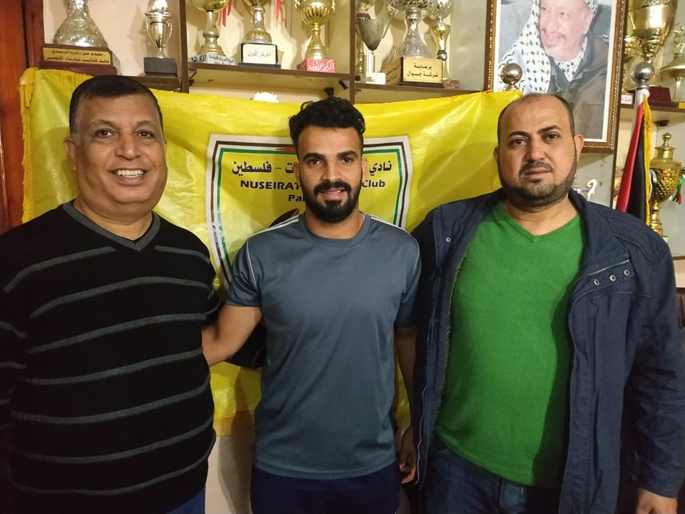 أبو شعيب في المنتصف
