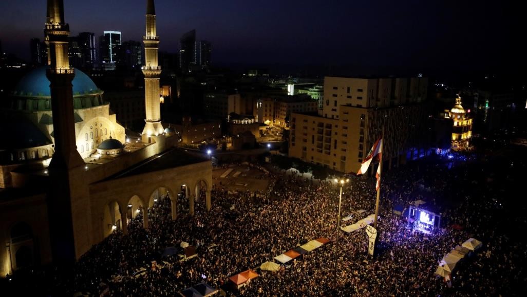 حشود المتظاهرين وسط بيروت