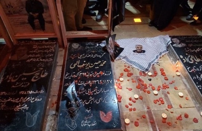 بالفيديو: مشاهد للحظات دفن سليماني في كرمان الإيرانية