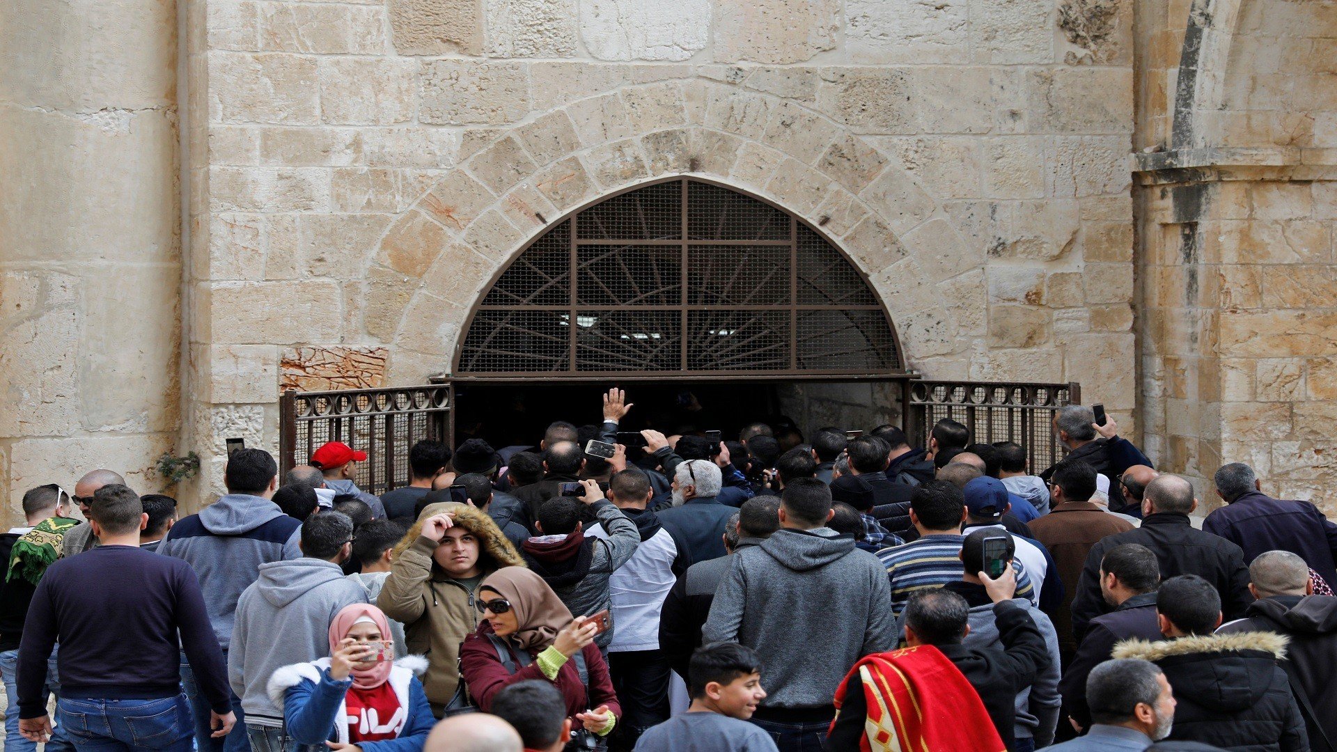 هبة باب الرحمة.. إنجاز تاريخي واستهداف لا يتوقف