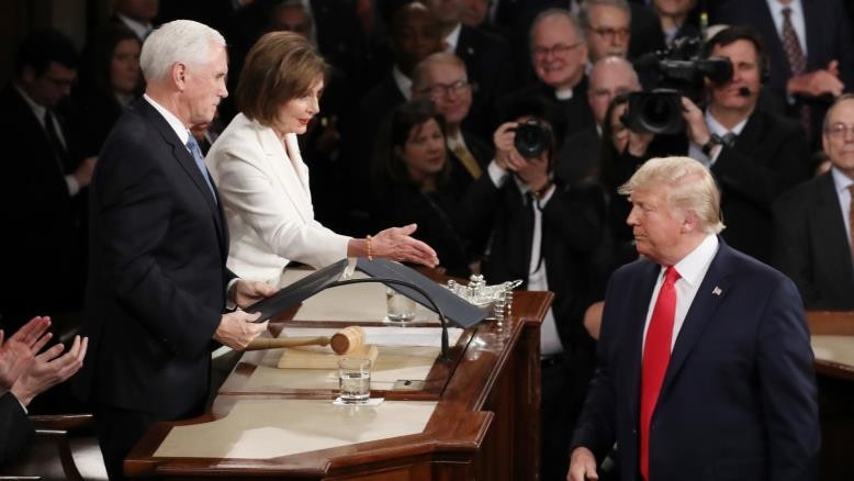 ترامب وبيلوسي