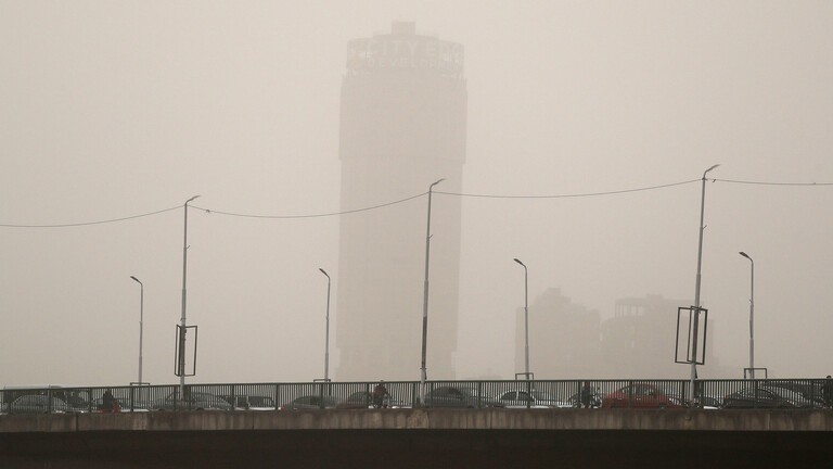 قتلى وجرحى جراء انهيار مبنى سكني بمحافظة مصرية