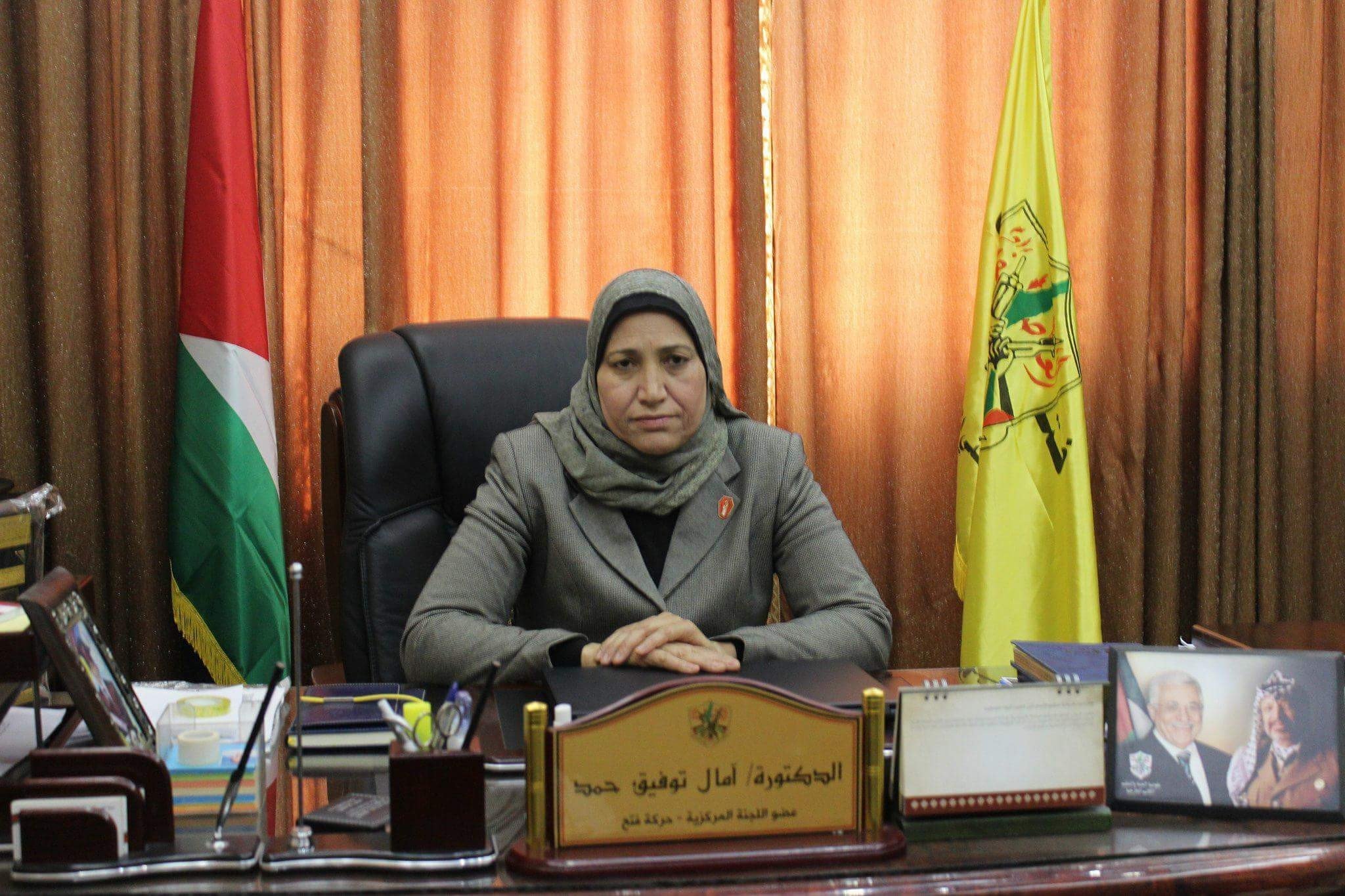 "آمال حمد" تنصر الأسرى بمليون تغريده وهمية؟!