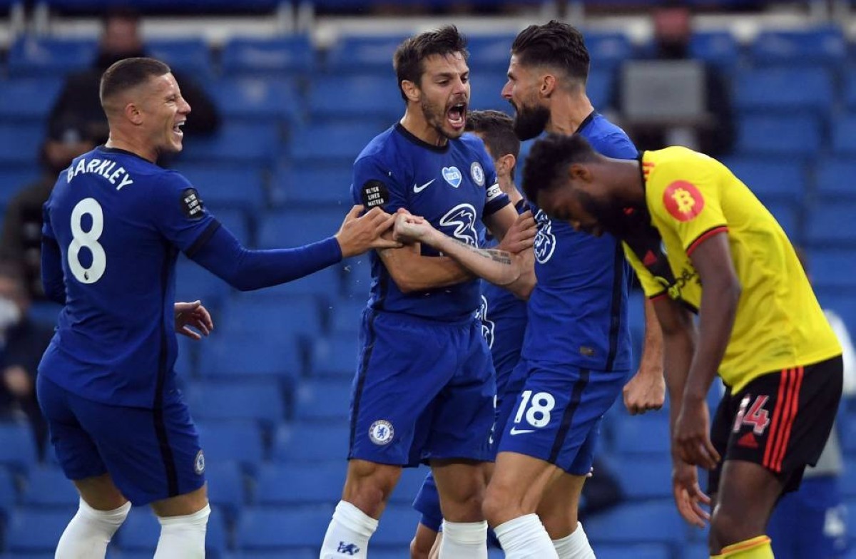 فرحة لاعبي تشيلسي بالفوز