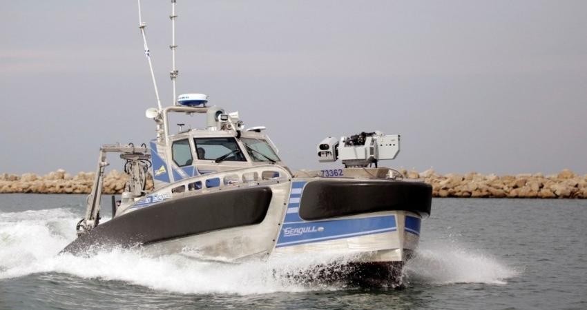 تعرف على زورق "سيجال" الإسرائيلي المزود بطائرة