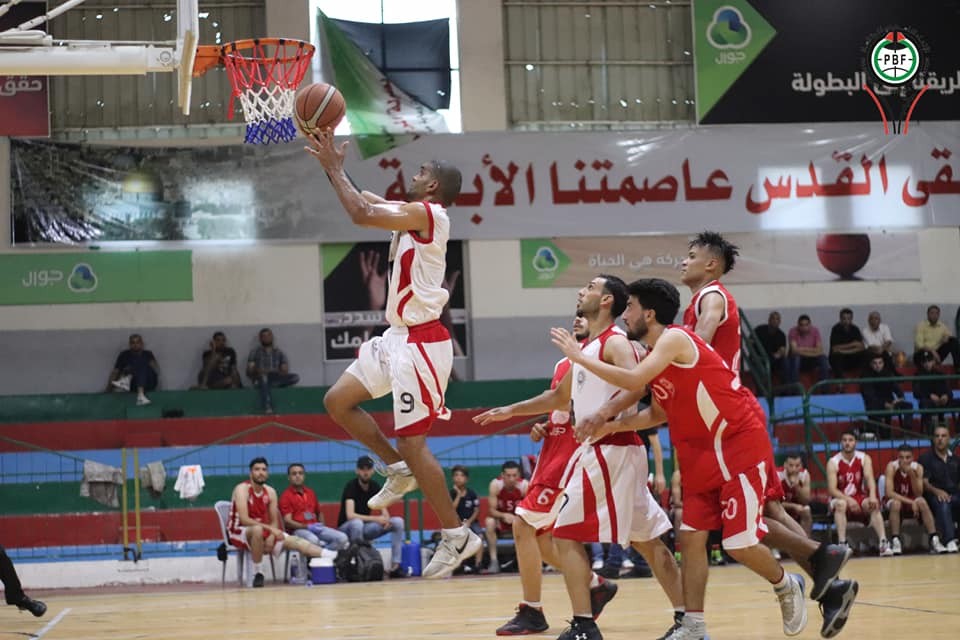 جانب من مباراة سابقة بين الطرفين