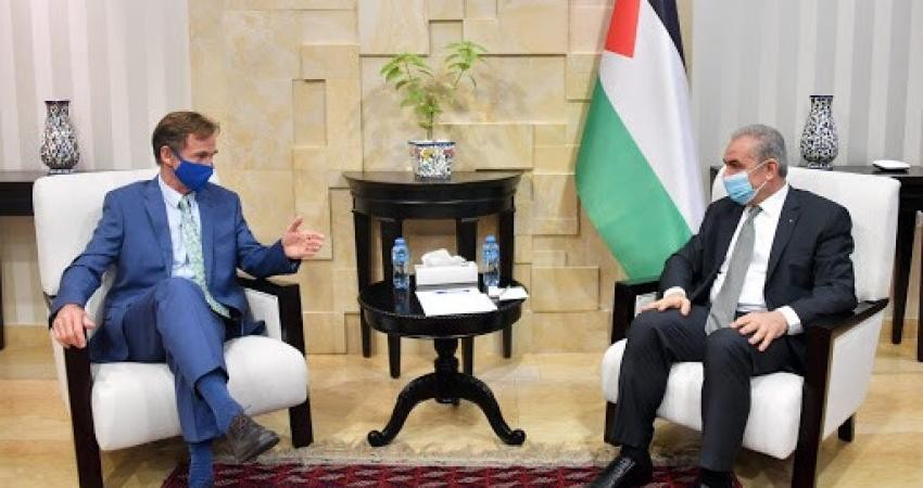 صورة من اللقاء