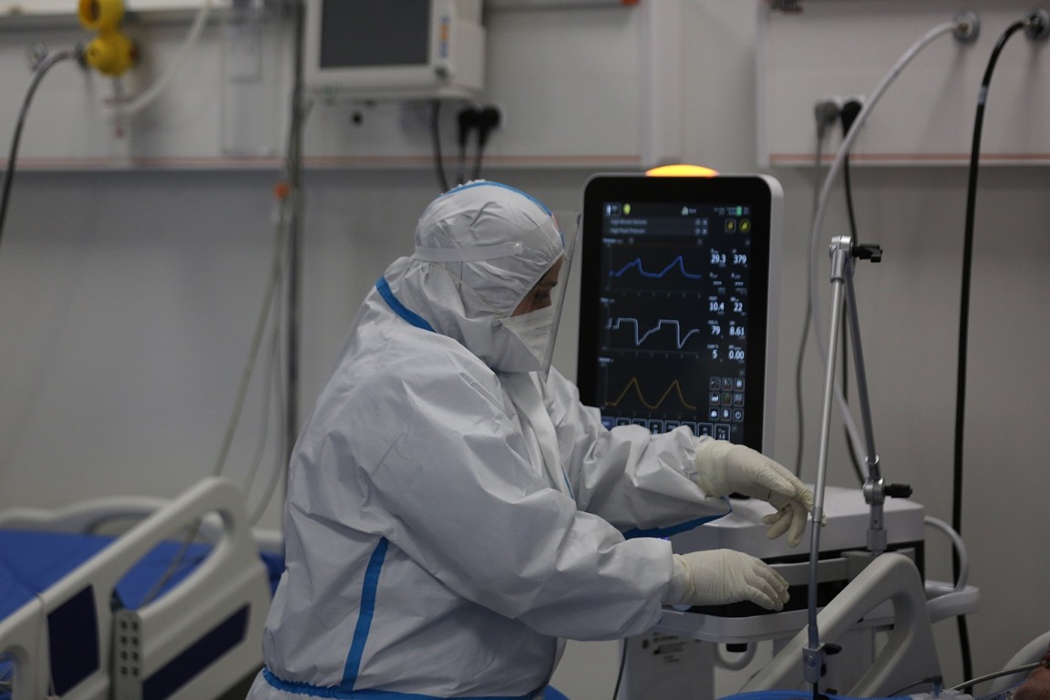 الخليل: ماذا يحدث في مستشفى دورا الحكومي؟