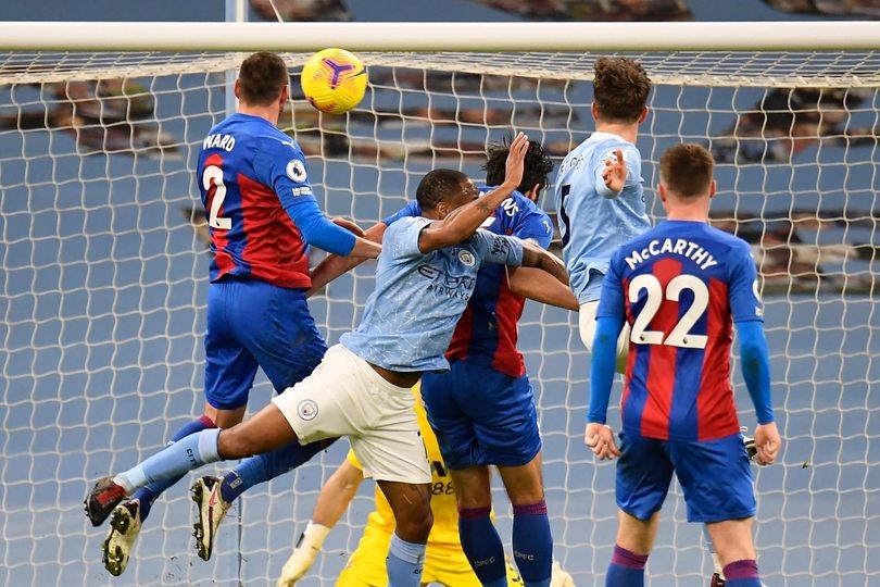 جانب من أحد مباريات الدوري الإنجليزي