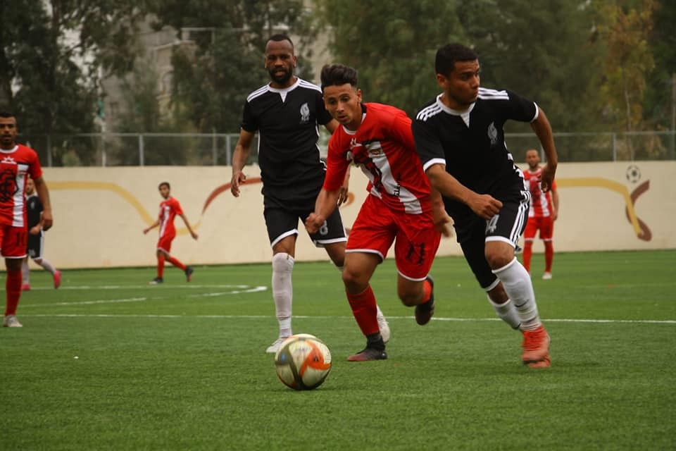 جانب من أحد مباريات دوري الأولى