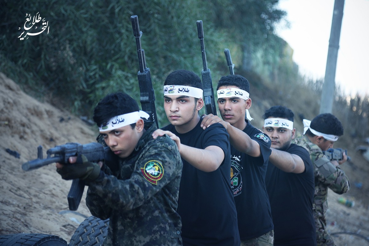 مشاهد متنوعة من فعاليات اليوم الأول من المرحلة الثالثة لمخيمات طلائع التحرير