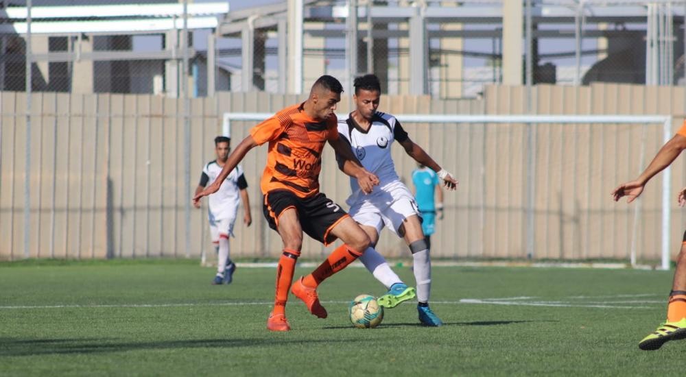 جانب من أحد مباريات دوري الأولى