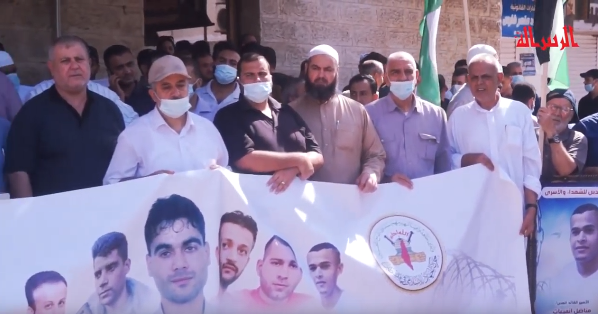 تمديد توقيف أسرى "نفق الحرية" وخمسة آخرين