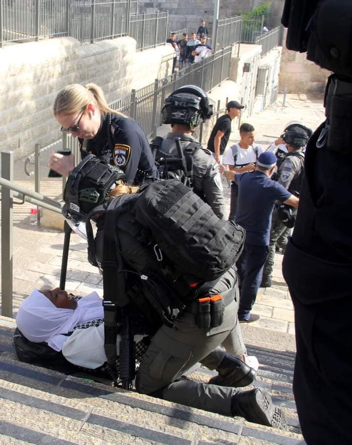 جارة الأقصى "سالم" تنفرد بتغطيتها لأحداث القدس