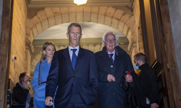 شتاينميتز في الوسط