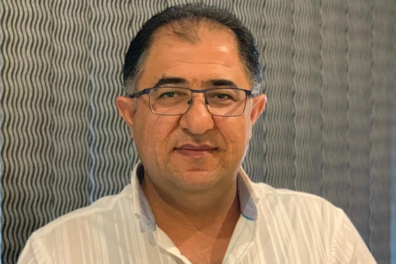 الناقد والروائي السوري المقيم في بريطانيا هيثم حسين