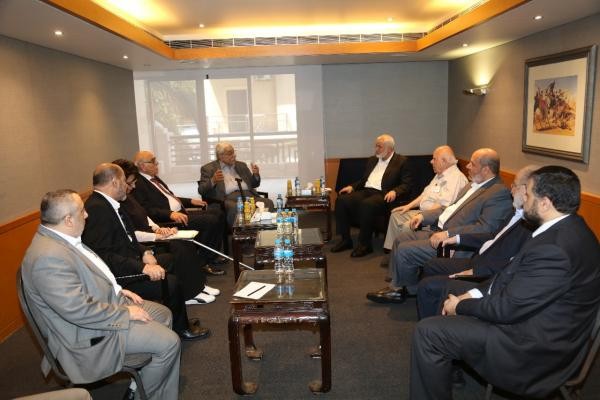 هنية يلتقي عددًا من الشخصيات والقادة والمفكرين المشاركين في المؤتمر القومي الإسلامي