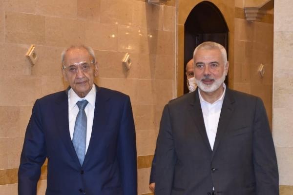 رئيس المكتب السياسي لحماس إسماعيل هنية برفقة نبيه بري